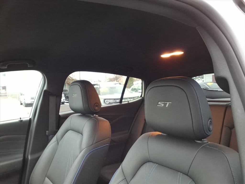 Buick Envista FWD 4dr Sport Touring 2025