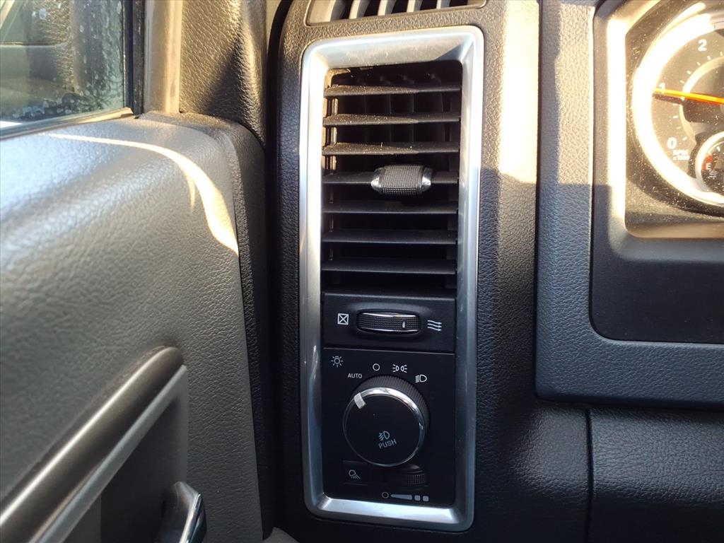 RAM 1500 SLT 4x4 Quad Cab 6'4" Box 2018