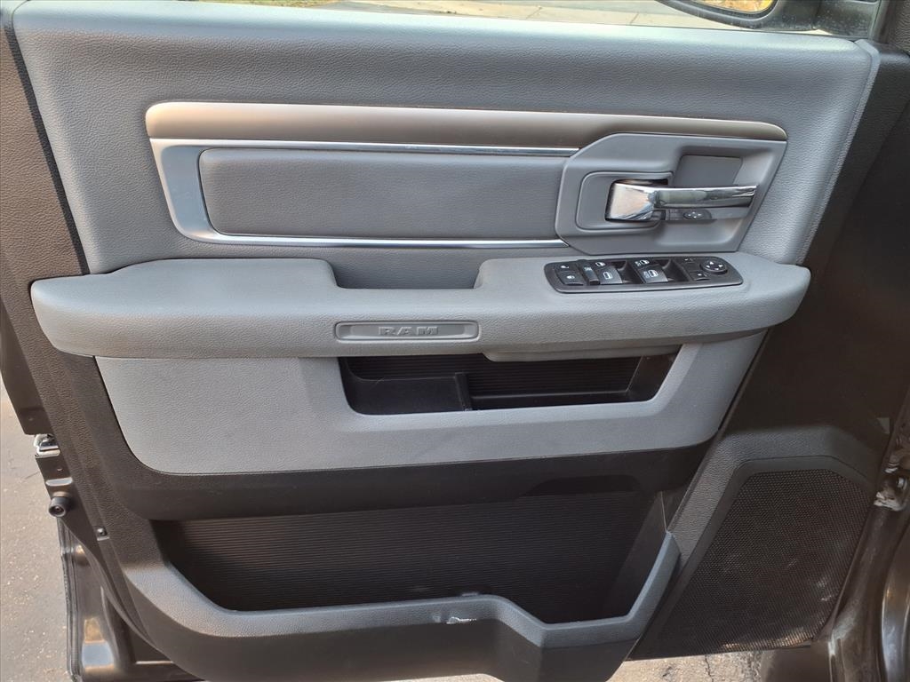 RAM 1500 SLT 4x4 Quad Cab 6'4" Box 2018