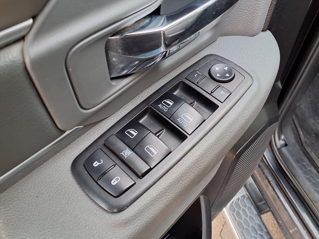 RAM 1500 SLT 4x4 Quad Cab 6'4" Box 2018