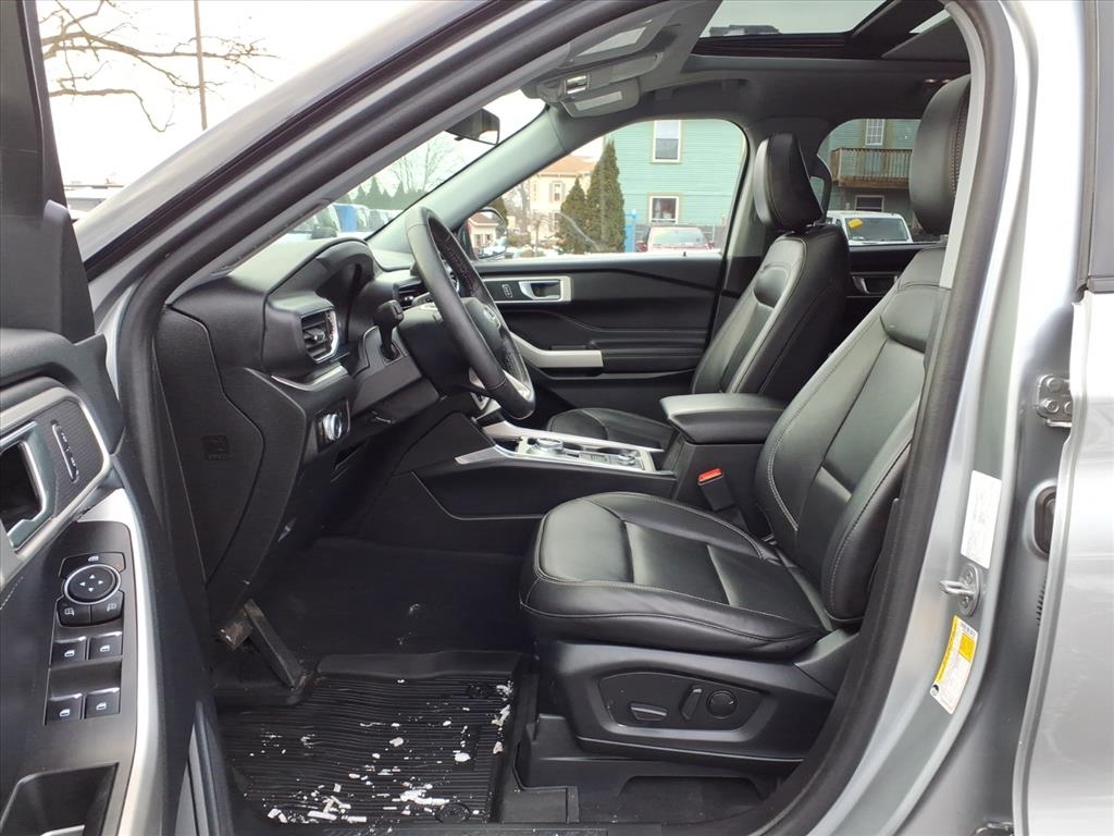 Ford Explorer XLT 4WD 2023