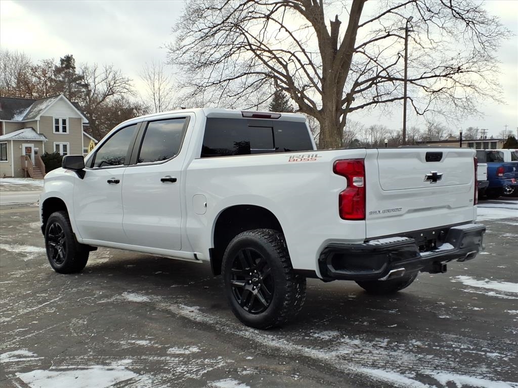 Chevrolet Silverado 1500 4WD Crew Cab 147" LT Trail Boss 2021