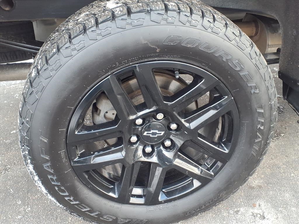 Chevrolet Silverado 1500 4WD Crew Cab 147" LT Trail Boss 2021