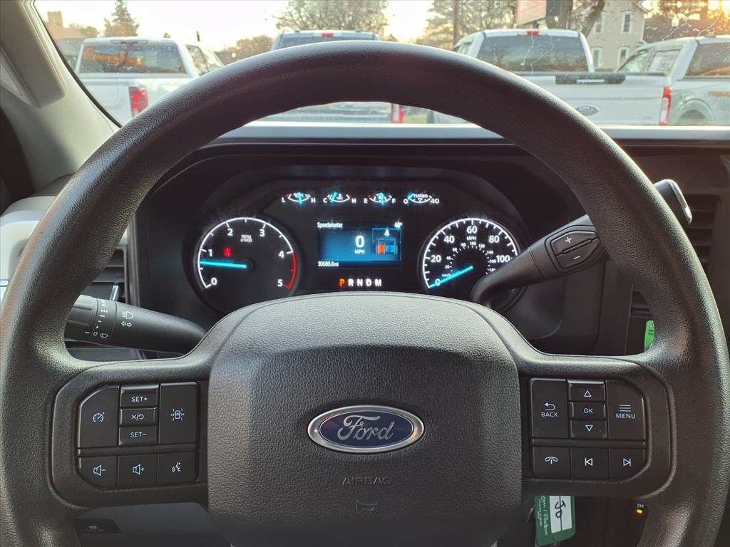 Ford Super Duty F-550 DRW XL 4WD Reg Cab 145" WB 60" CA 2023