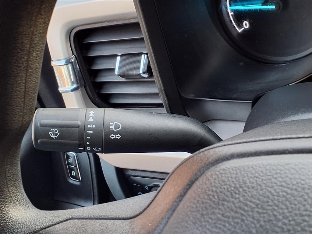 Ford Super Duty F-550 DRW XL 4WD Reg Cab 145" WB 60" CA 2023