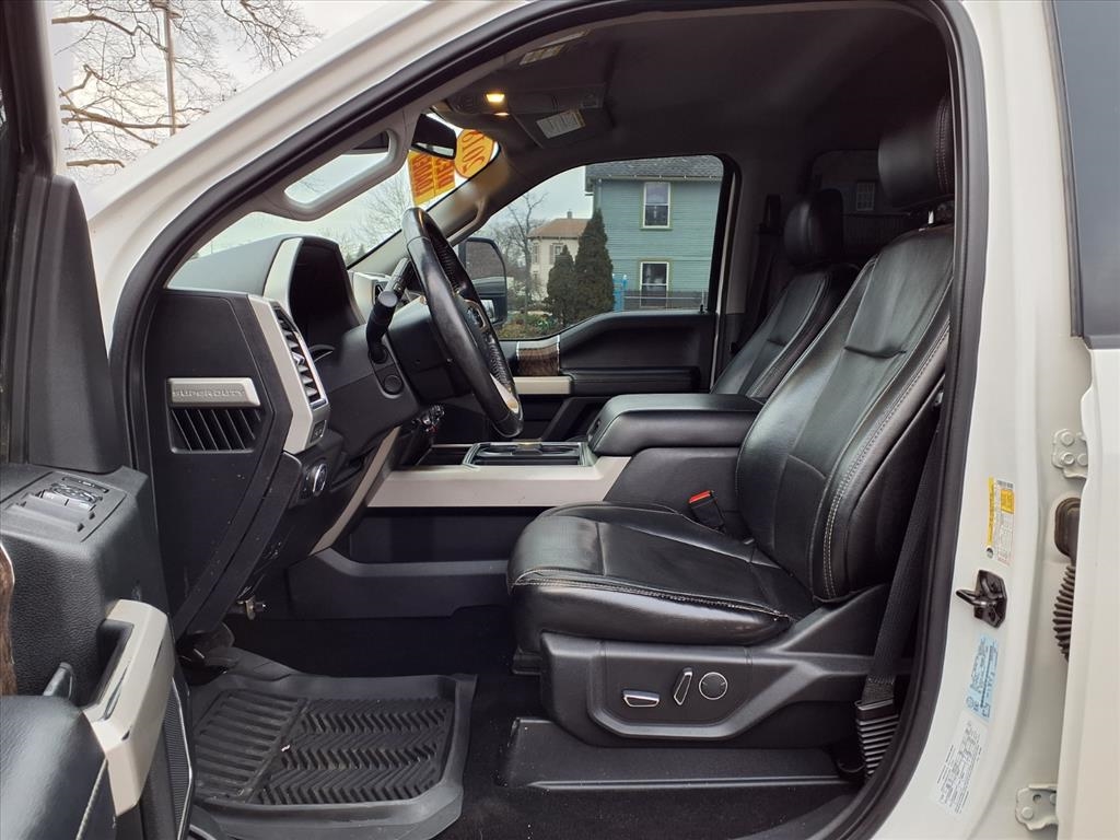 Ford Super Duty F-250 SRW Lariat 4WD Crew Cab 6.75' Box 2018