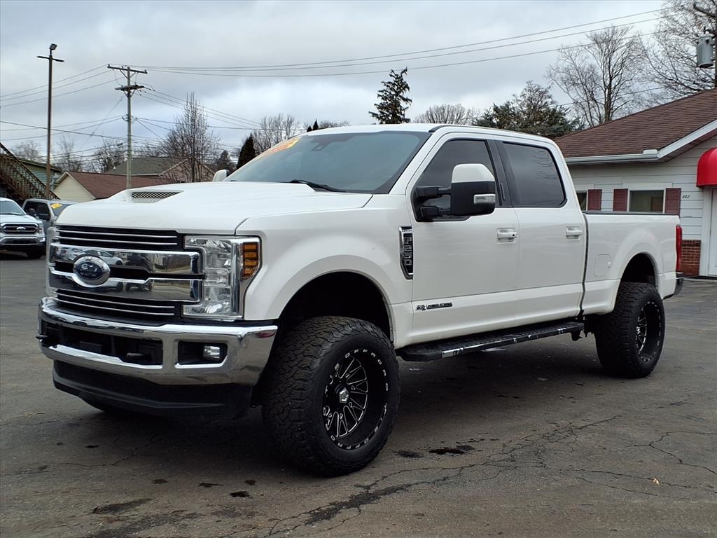 Ford Super Duty F-250 SRW Lariat 4WD Crew Cab 6.75' Box 2018