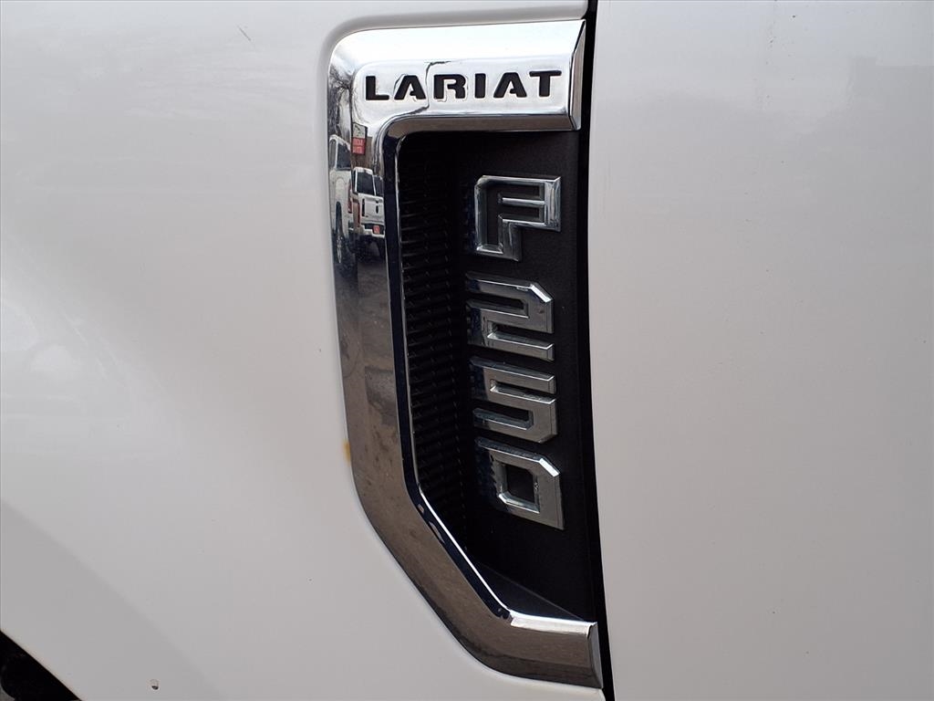 Ford Super Duty F-250 SRW Lariat 4WD Crew Cab 6.75' Box 2018