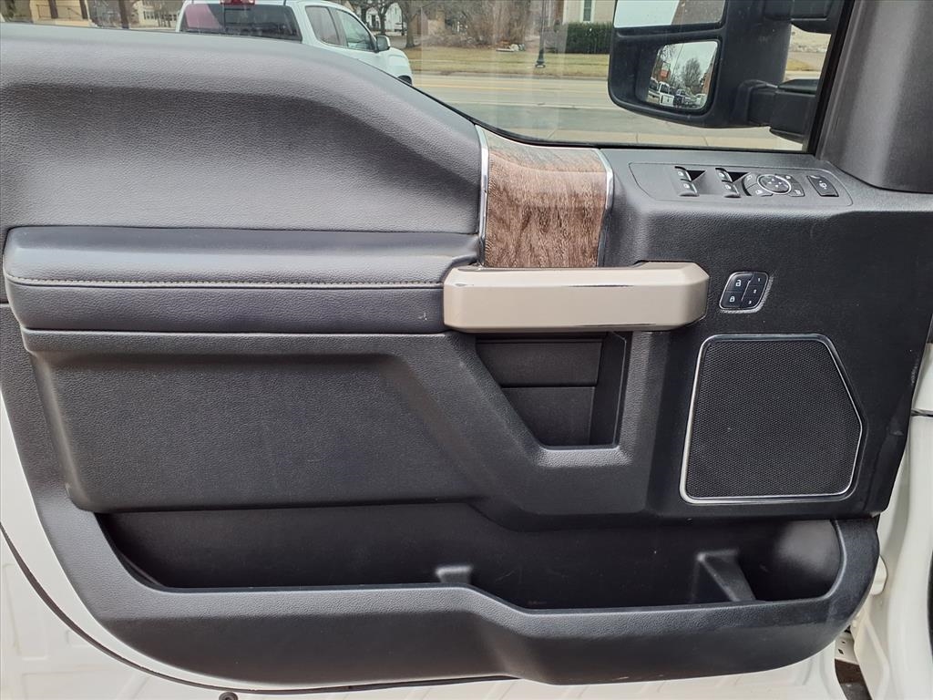 Ford Super Duty F-250 SRW Lariat 4WD Crew Cab 6.75' Box 2018