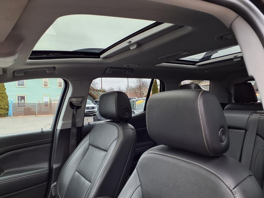 GMC Acadia AWD 4dr SLT 2022