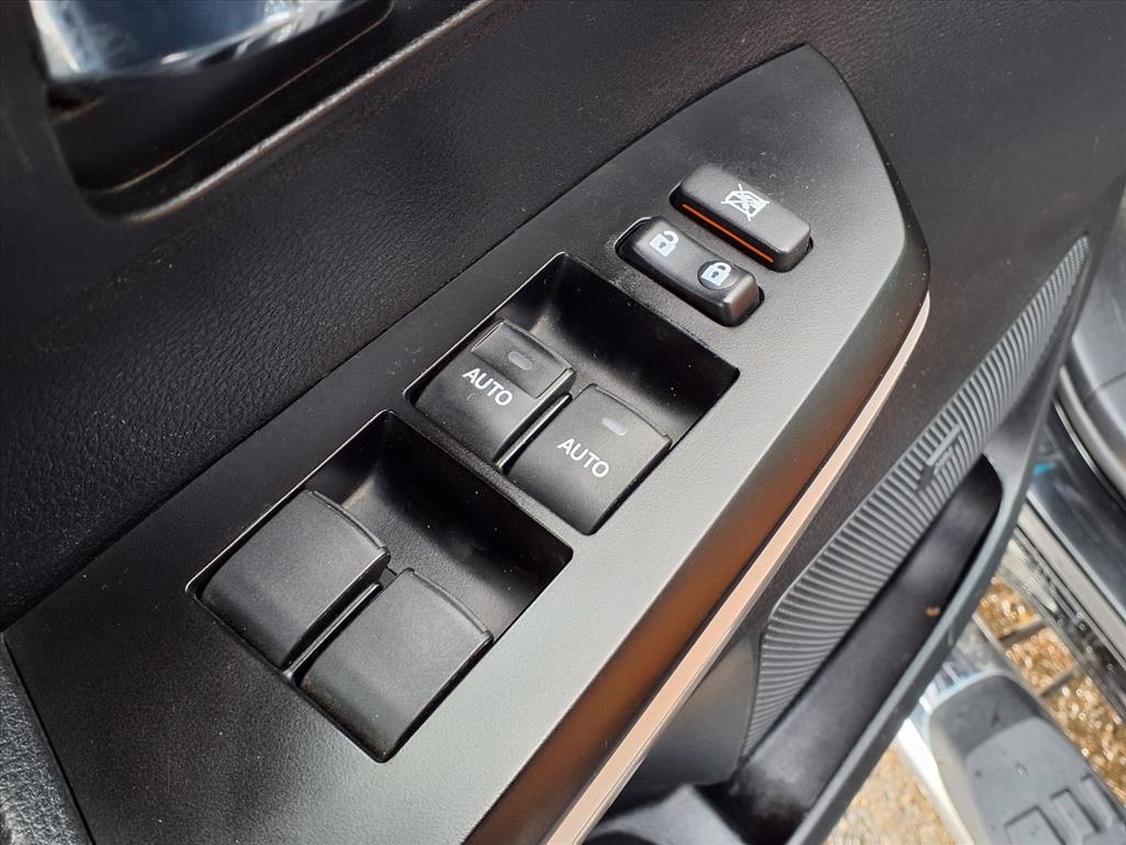 Toyota Tundra 4WD 1794 Edition CrewMax 5.5' Bed 5.7L (Natl) 2017