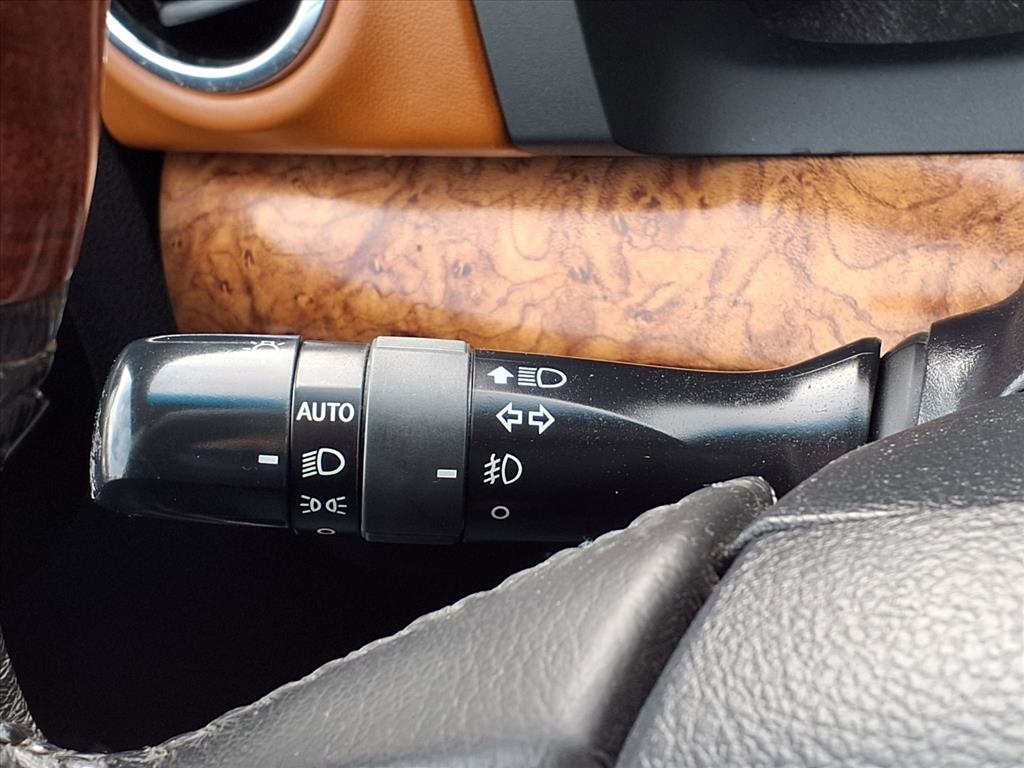 Toyota Tundra 4WD 1794 Edition CrewMax 5.5' Bed 5.7L (Natl) 2017