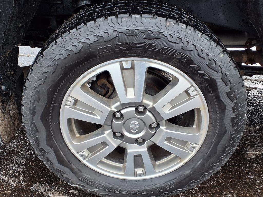 Toyota Tundra 4WD 1794 Edition CrewMax 5.5' Bed 5.7L (Natl) 2017