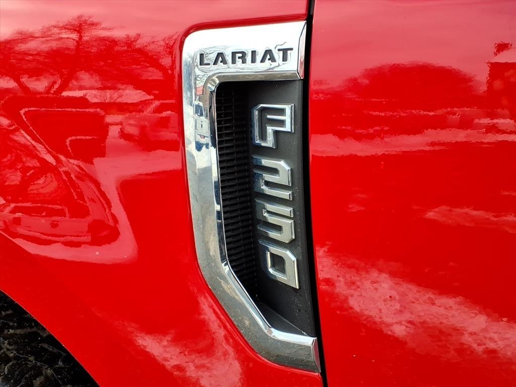 Ford Super Duty F-250 SRW Lariat 4WD Crew Cab 6.75' Box 2017