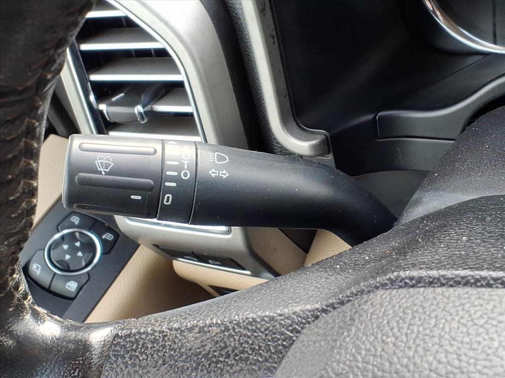 Ford Super Duty F-250 SRW Lariat 4WD Crew Cab 6.75' Box 2017