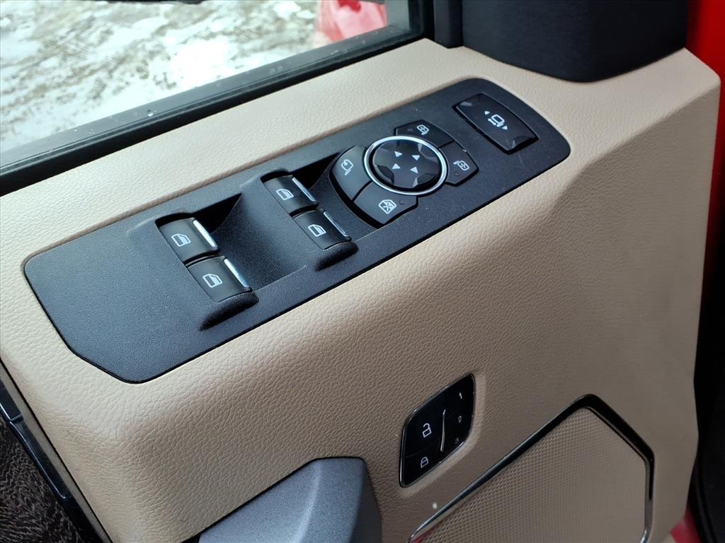 Ford Super Duty F-250 SRW Lariat 4WD Crew Cab 6.75' Box 2017