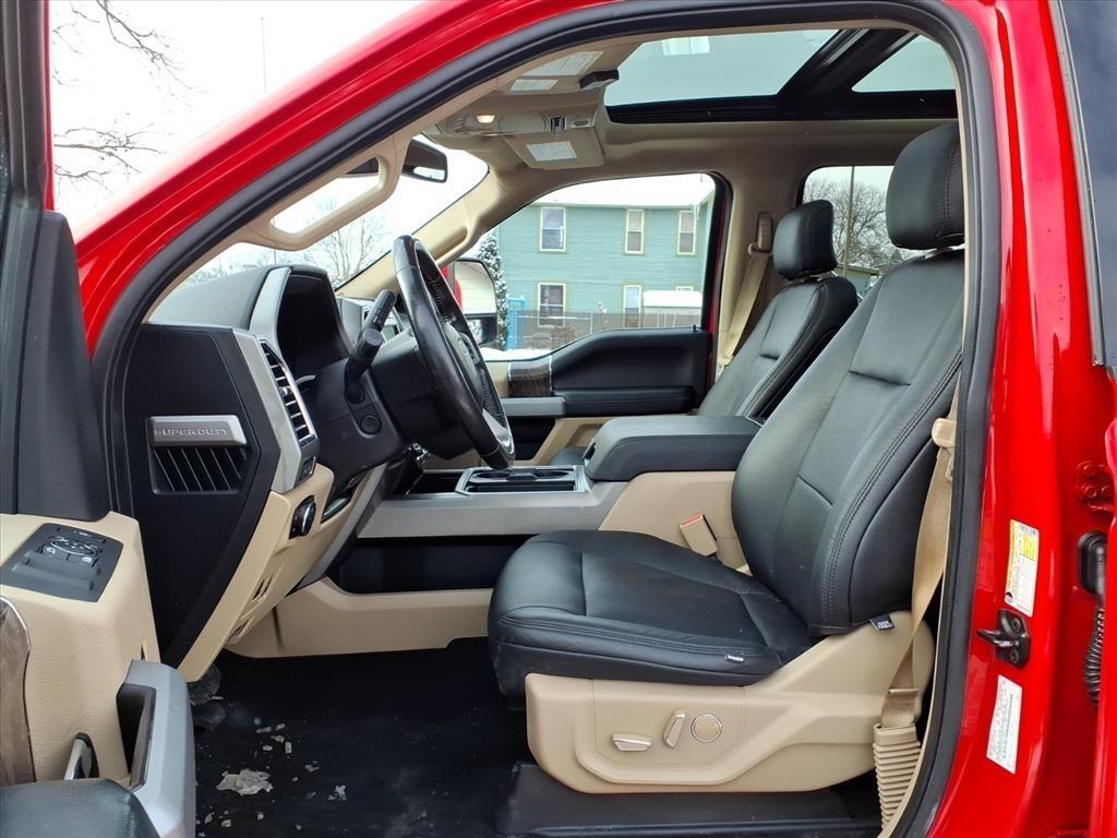 Ford Super Duty F-250 SRW Lariat 4WD Crew Cab 6.75' Box 2017