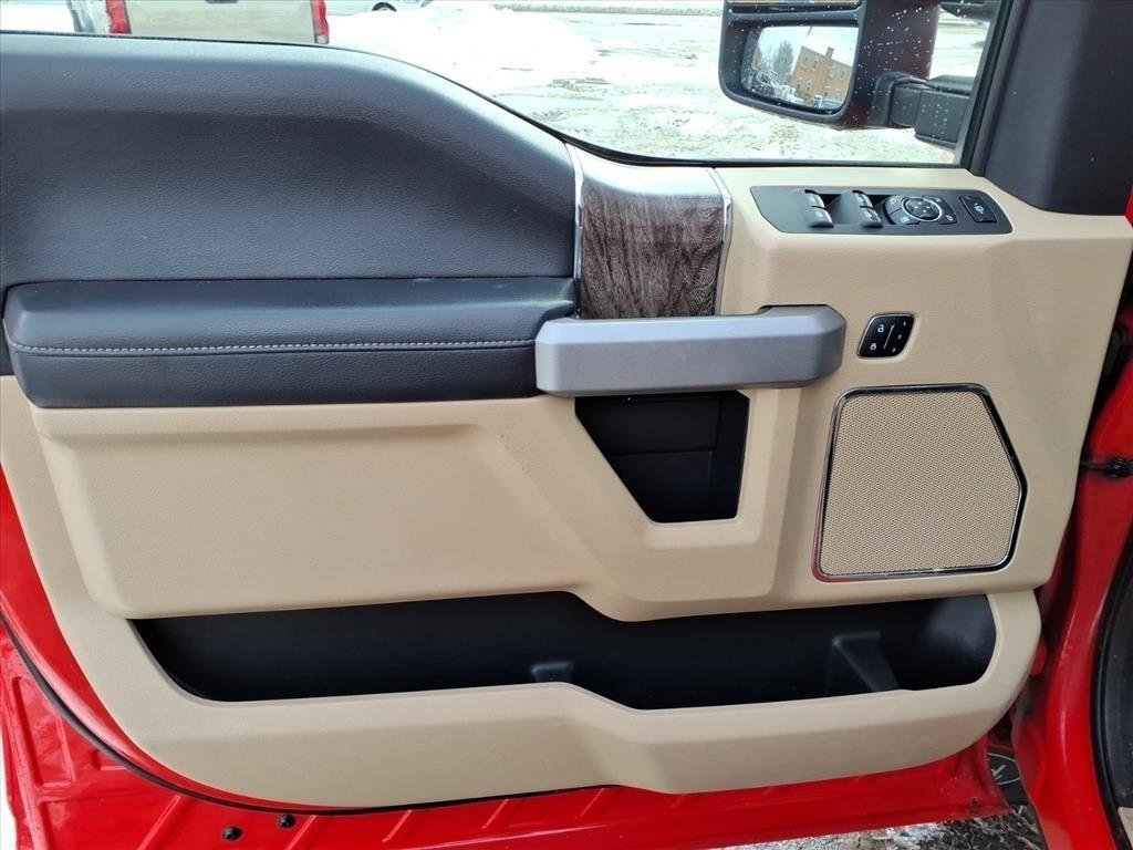 Ford Super Duty F-250 SRW Lariat 4WD Crew Cab 6.75' Box 2017