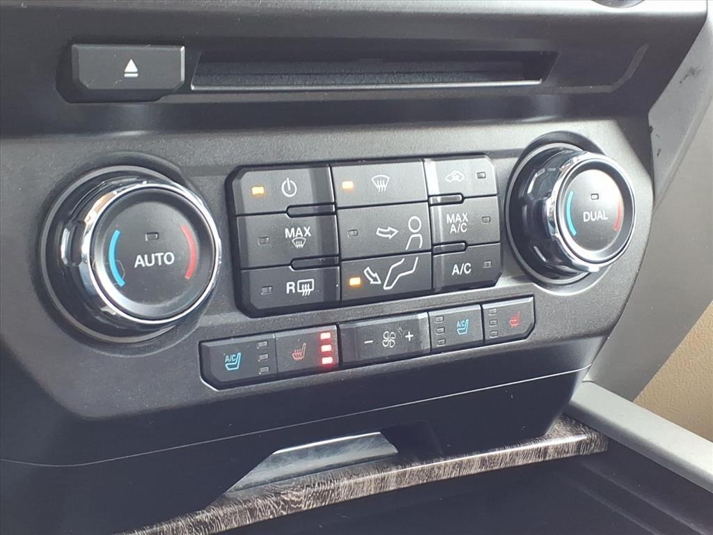 Ford Super Duty F-250 SRW Lariat 4WD Crew Cab 6.75' Box 2017