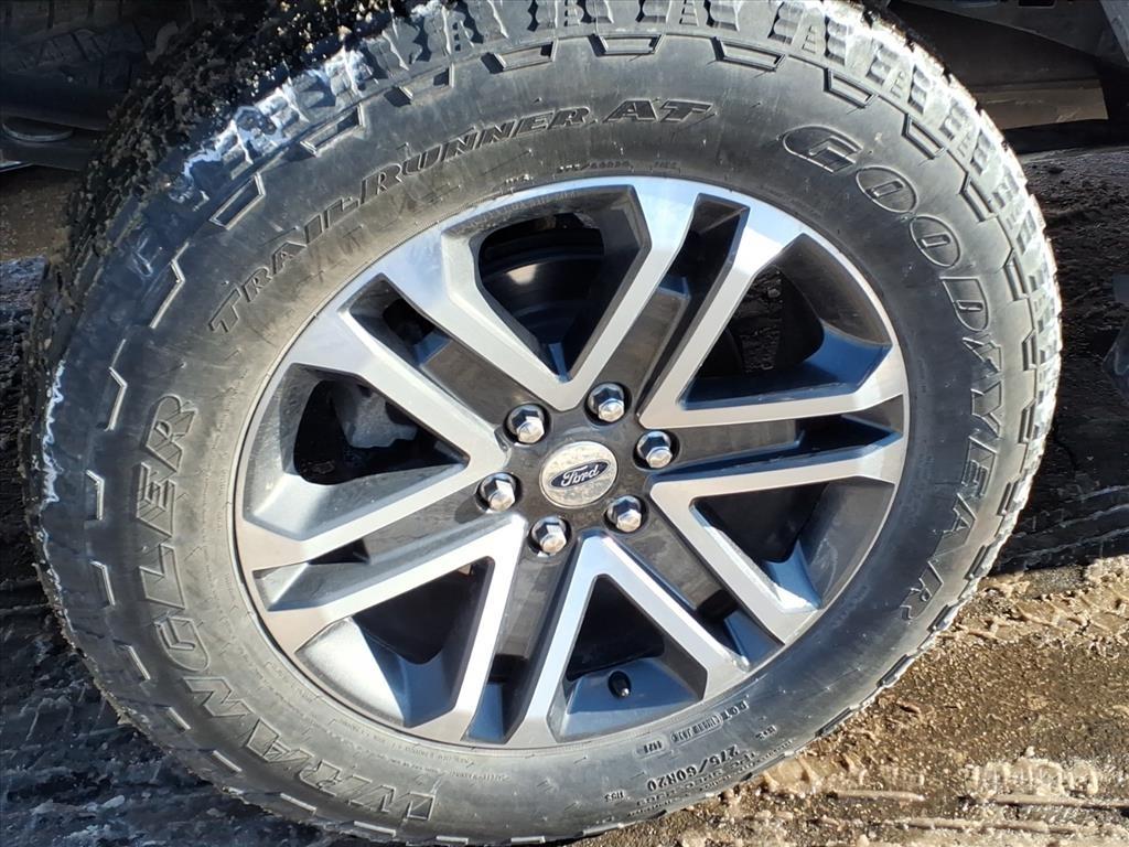 Ford F-150 XL 4WD SuperCrew 5.5' Box 2023