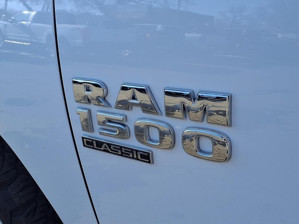 RAM 1500 Classic Tradesman 4x4 Quad Cab 6'4" Box 2023