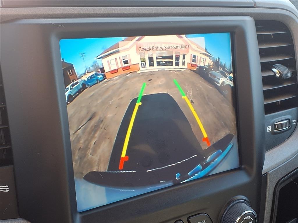 RAM 1500 Classic Tradesman 4x4 Quad Cab 6'4" Box 2023