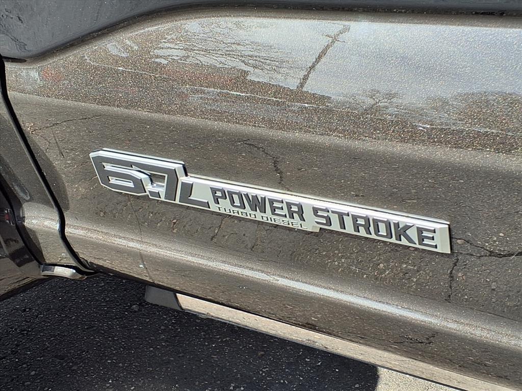 Ford Super Duty F-450 DRW King Ranch 4WD Crew Cab 8' Box 2024