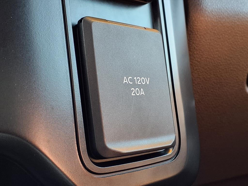 Ford Super Duty F-450 DRW King Ranch 4WD Crew Cab 8' Box 2024