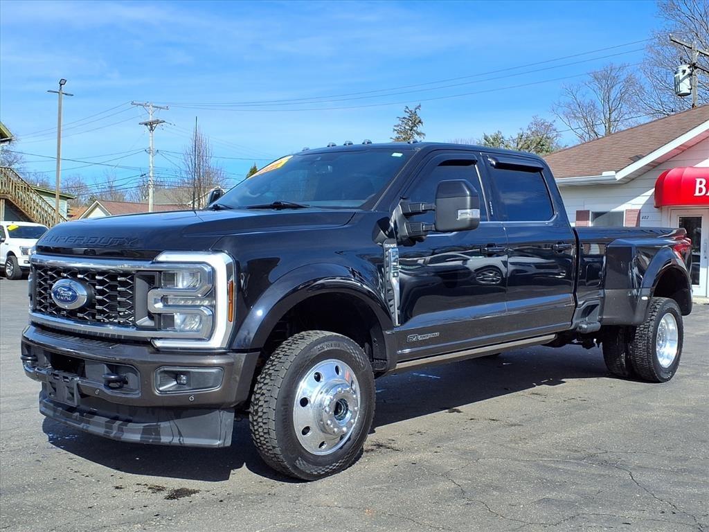 Ford Super Duty F-450 DRW King Ranch 4WD Crew Cab 8' Box 2024