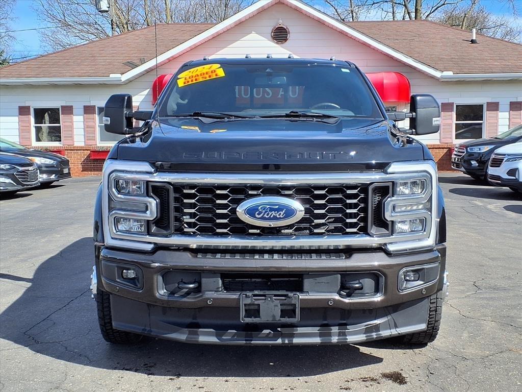 Ford Super Duty F-450 DRW King Ranch 4WD Crew Cab 8' Box 2024