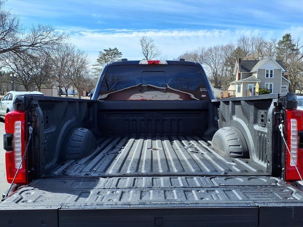 Ford Super Duty F-450 DRW King Ranch 4WD Crew Cab 8' Box 2024