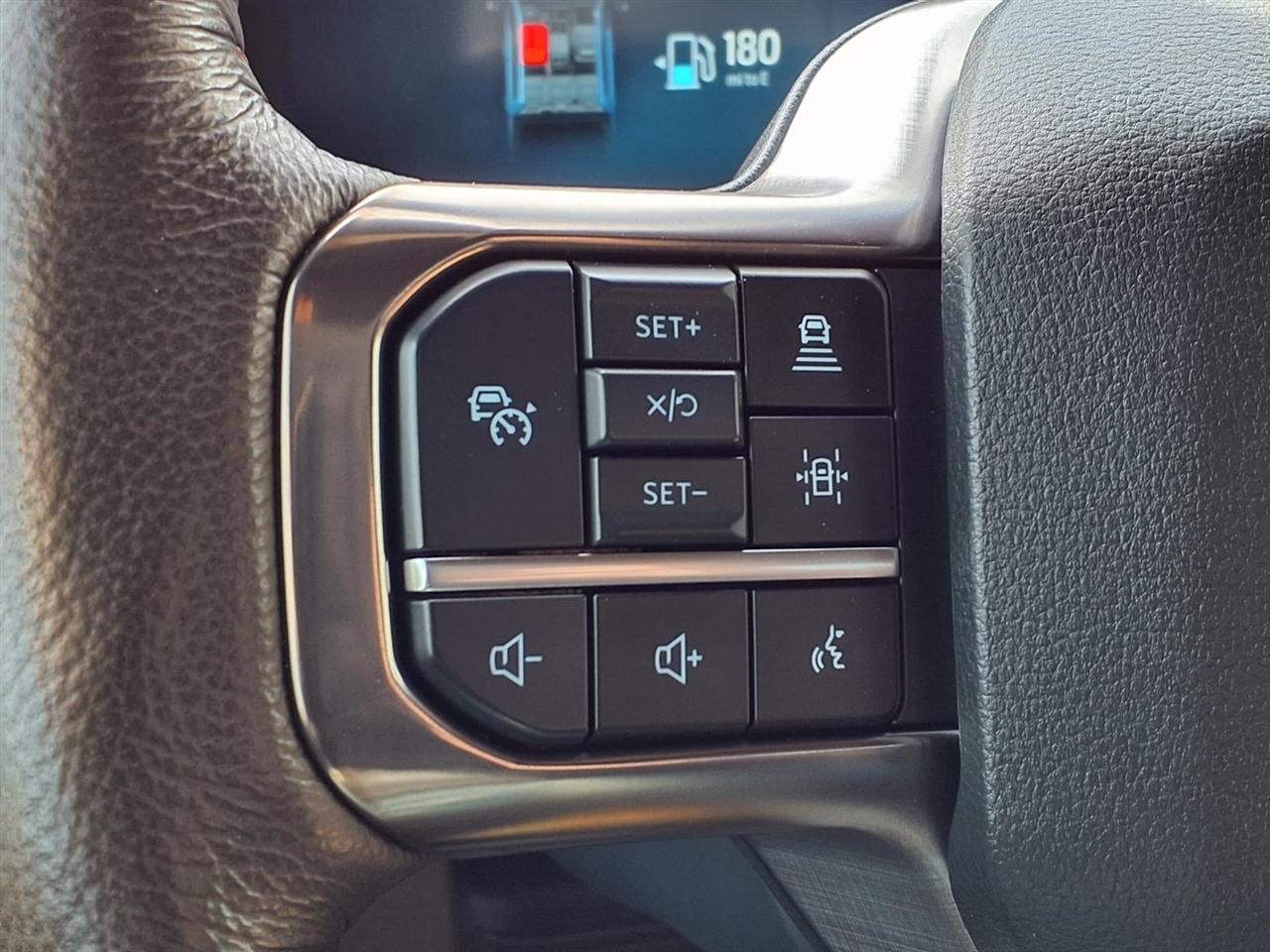 Ford Super Duty F-450 DRW King Ranch 4WD Crew Cab 8' Box 2024