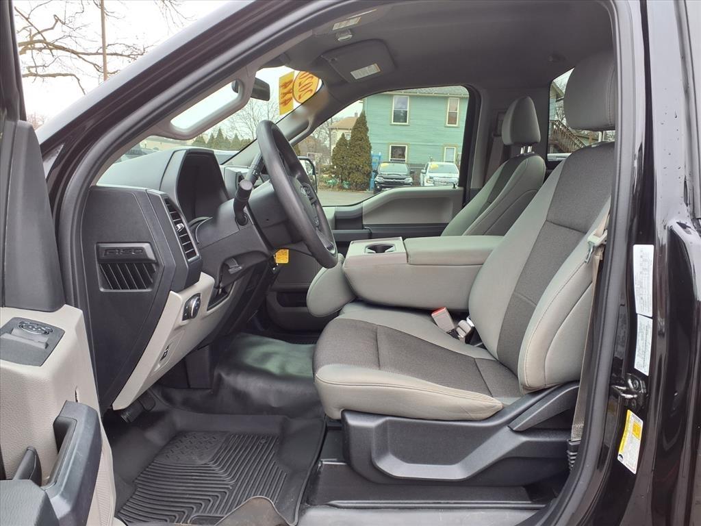 Ford F-150 XLT 4WD Reg Cab 8' Box 2020