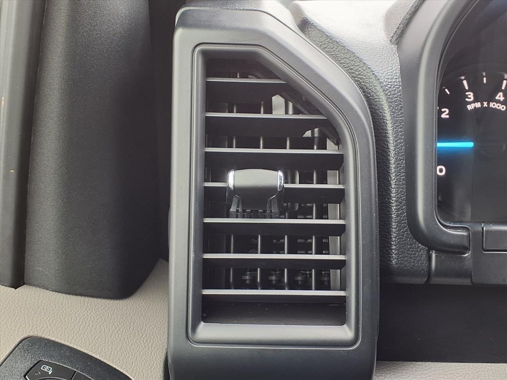 Ford F-150 XLT 4WD Reg Cab 8' Box 2020