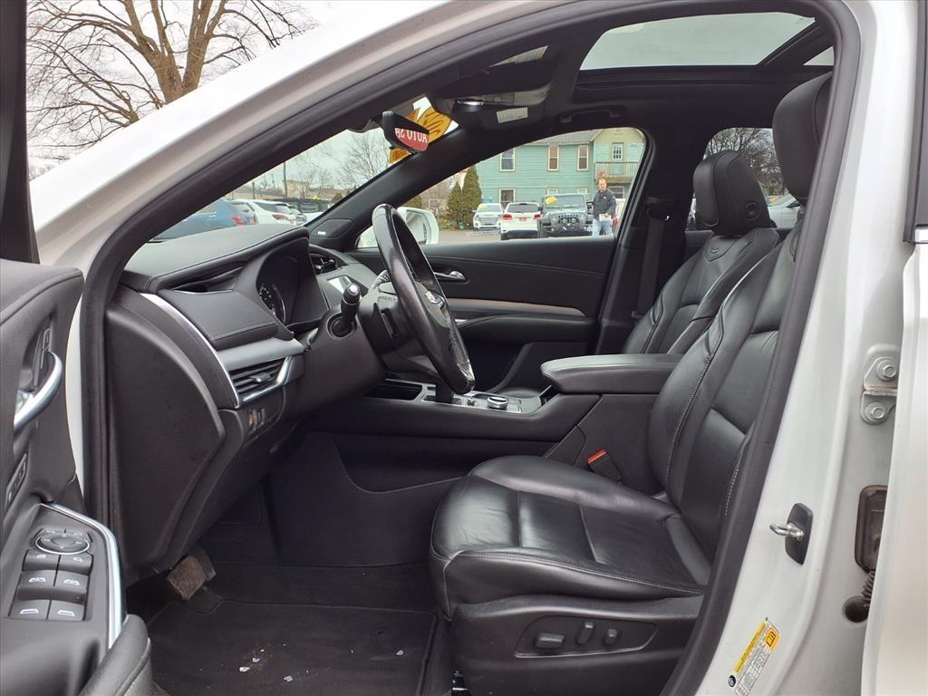 Cadillac XT4 AWD 4dr Premium Luxury 2021