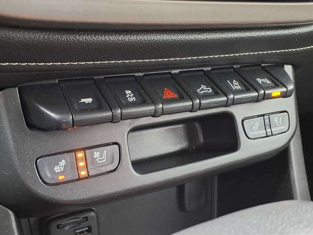 GMC Canyon 4WD Crew Cab 128" Denali 2021