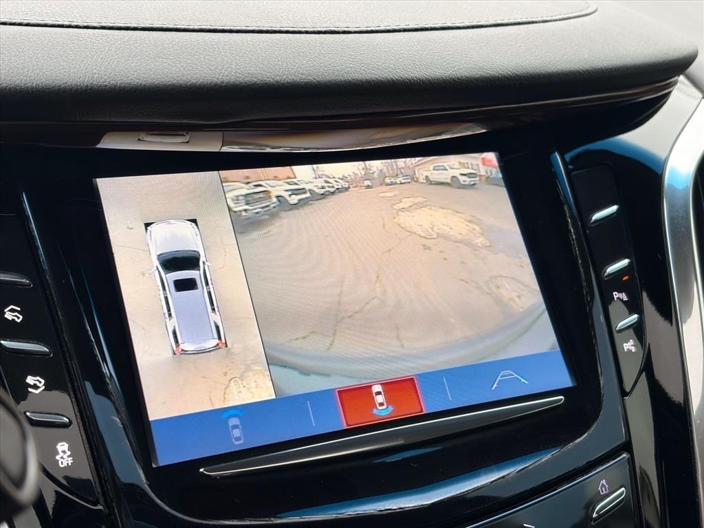 Cadillac Escalade ESV 4WD 4dr Luxury 2017