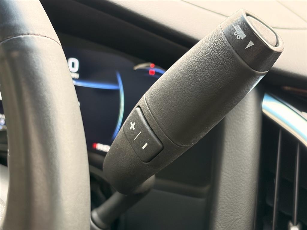 Cadillac Escalade ESV 4WD 4dr Luxury 2017