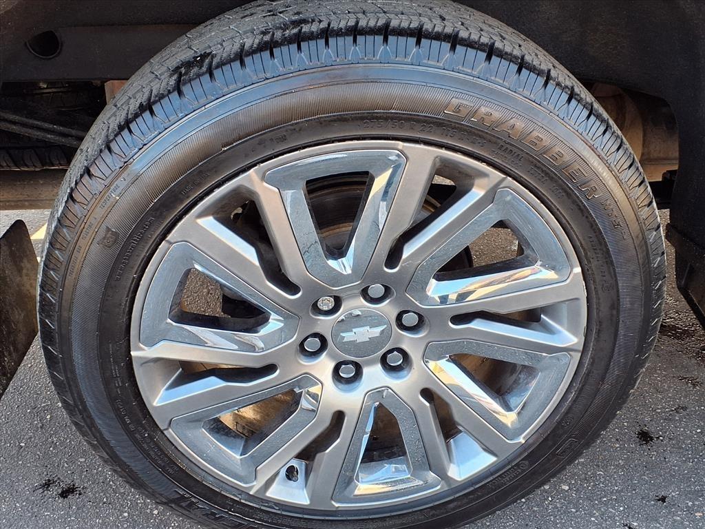 Chevrolet Silverado 1500 4WD Crew Cab 147" High Country 2020