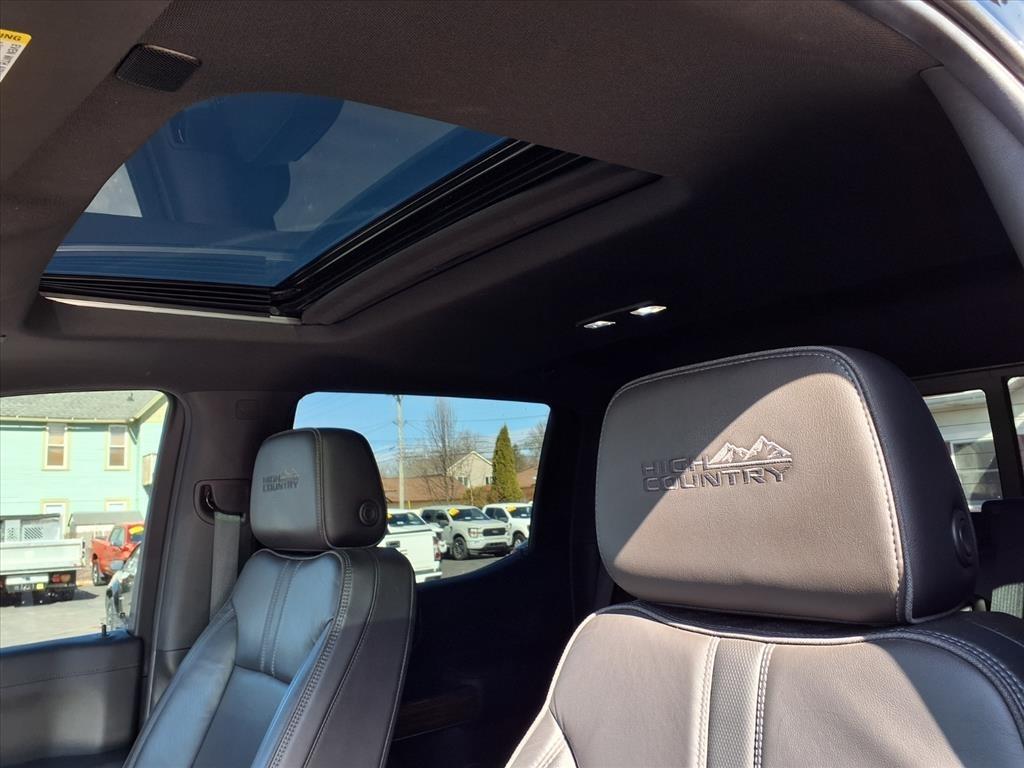 Chevrolet Silverado 1500 4WD Crew Cab 147" High Country 2020