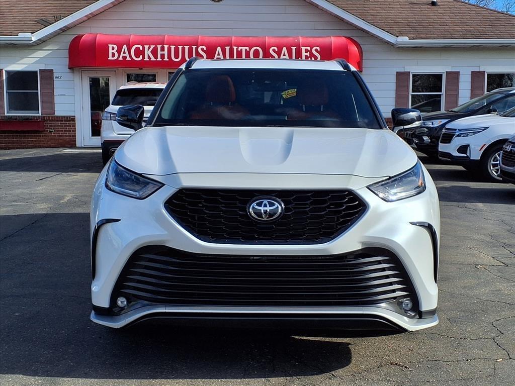 Toyota Highlander Platinum AWD (Natl) 2023