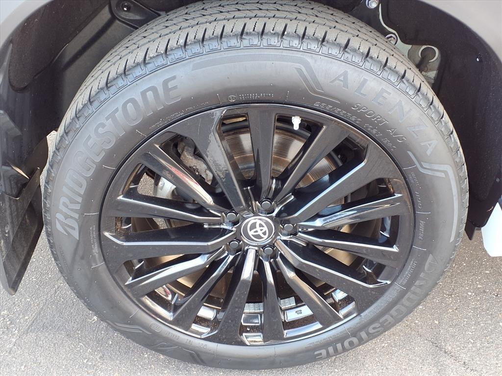 Toyota Highlander Platinum AWD (Natl) 2023