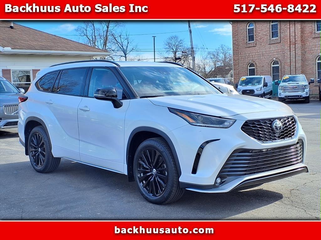 Toyota Highlander Platinum AWD (Natl) 2023
