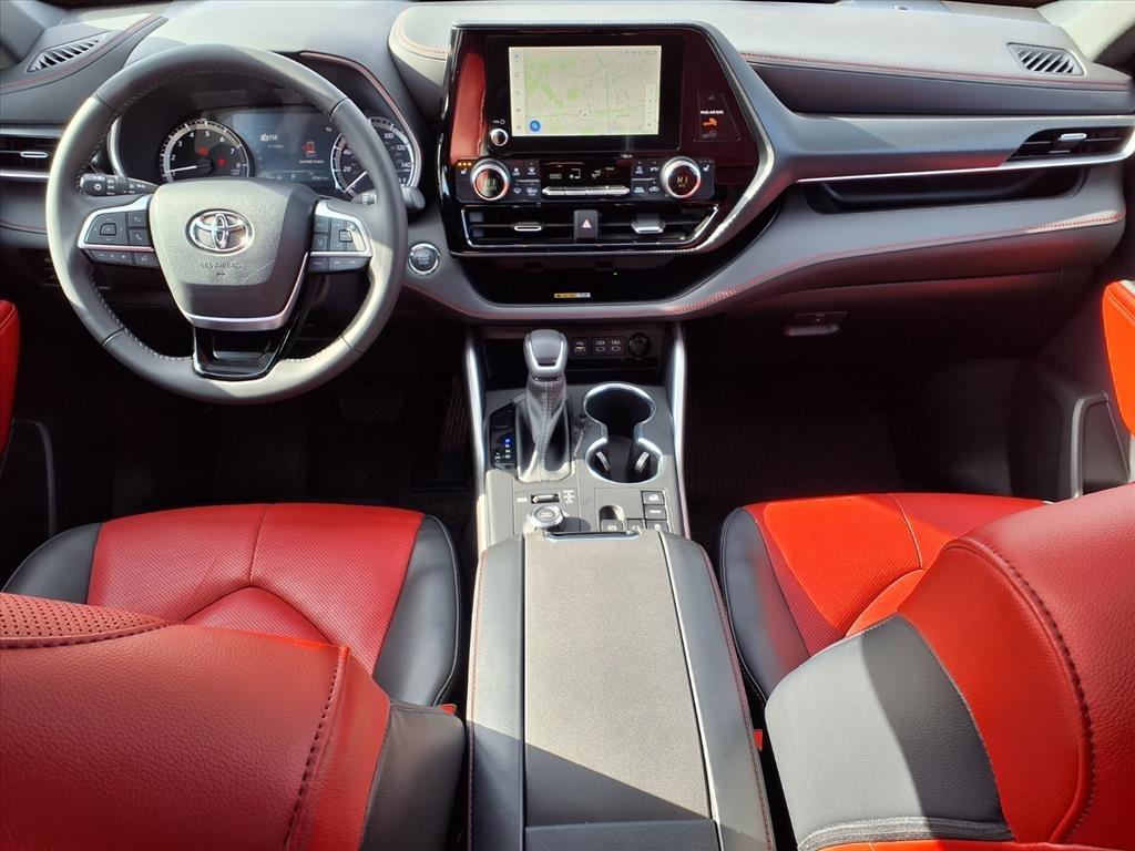 Toyota Highlander Platinum AWD (Natl) 2023