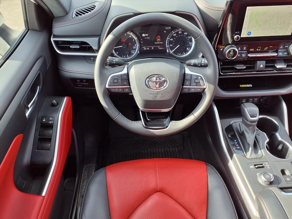 Toyota Highlander Platinum AWD (Natl) 2023