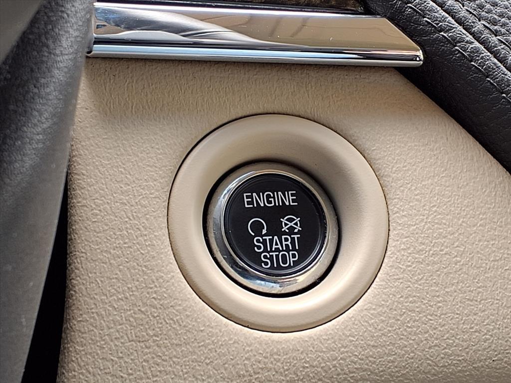 Lincoln MKS 4dr Sdn 3.7L FWD 2013