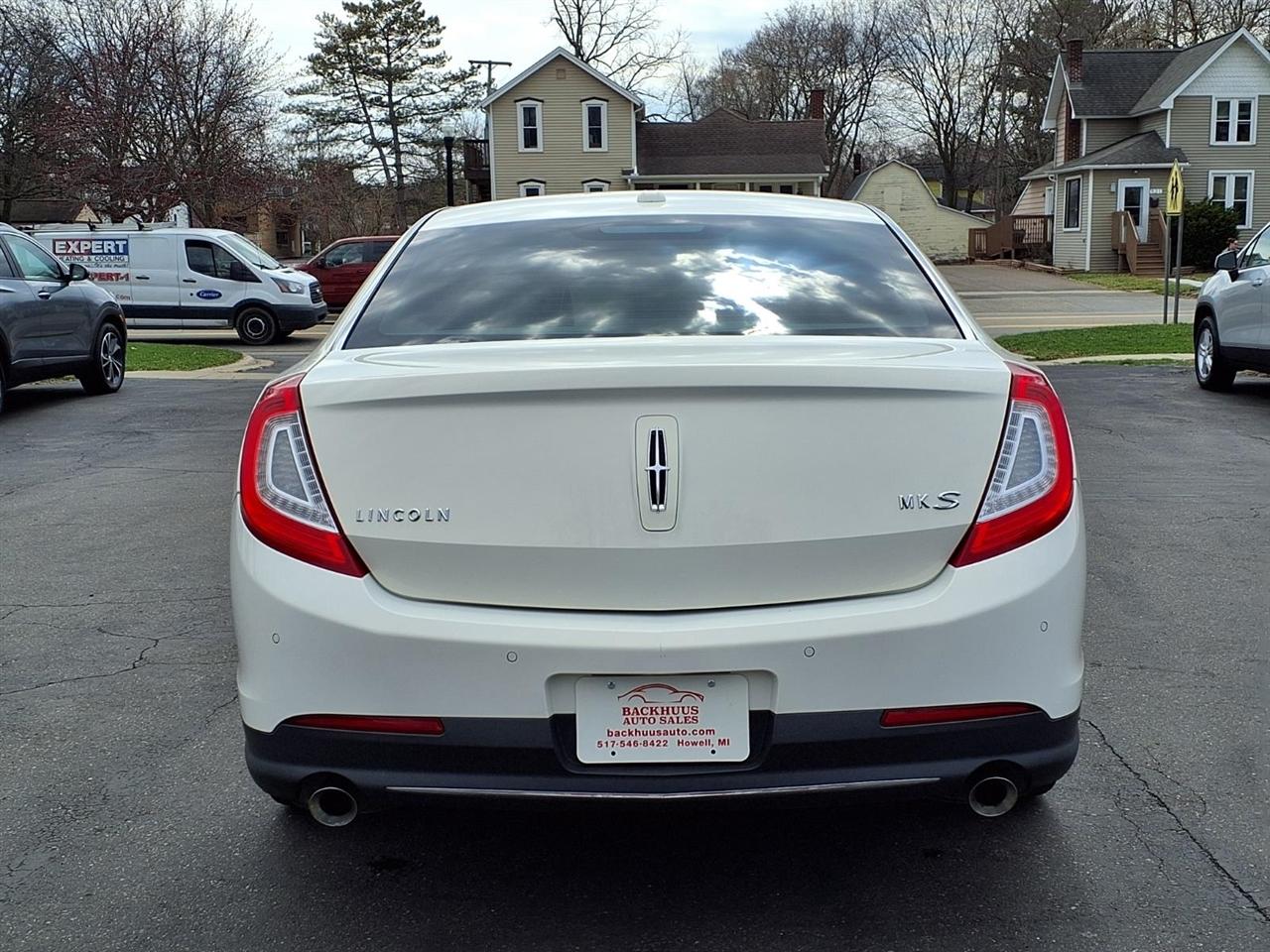 Lincoln MKS 4dr Sdn 3.7L FWD 2013