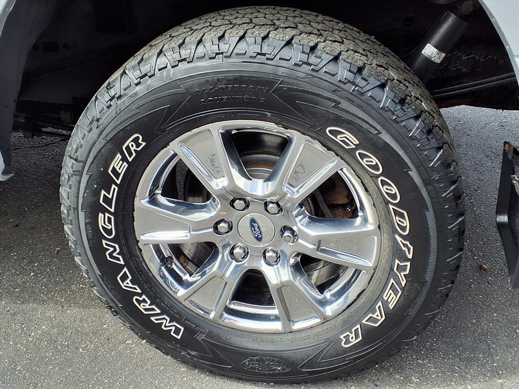 Ford F-150 Platinum 4WD SuperCrew 5.5' Box 2017