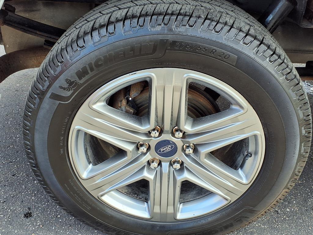 Ford F-150 Lariat 4WD SuperCab 8' Box 2018