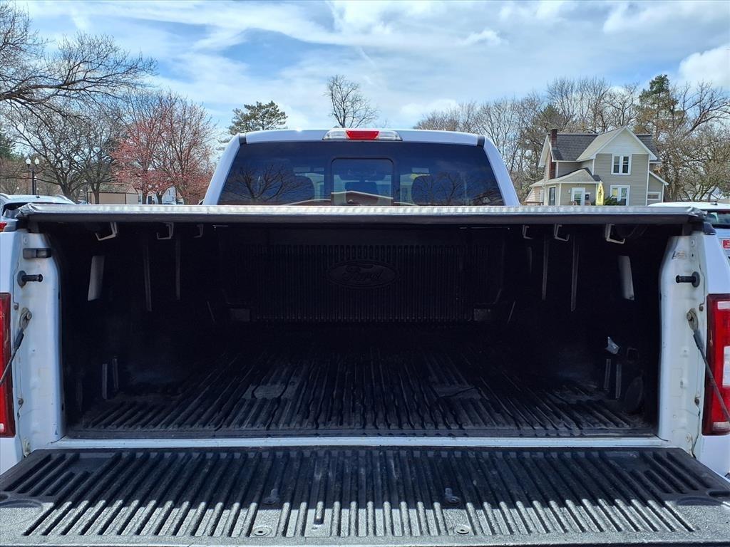 Ford F-150 Lariat 4WD SuperCab 8' Box 2018